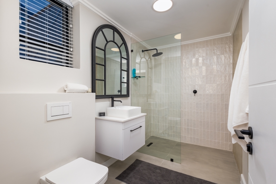 6 Bedroom Property for Sale in Brackenridge Western Cape